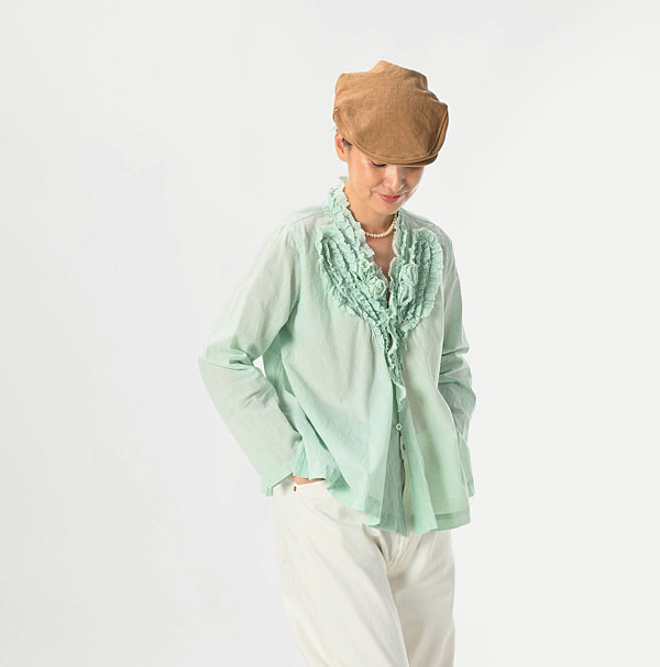 Indian Khadi Frill Cache-Coeur Female Model