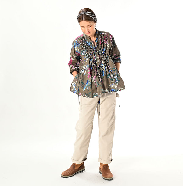 Mole Serge Stretch 908 Painter Pants Female Model