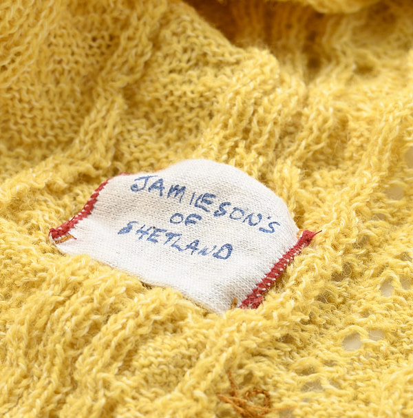 Shetland Cable Lace Frill Cardigan Detail