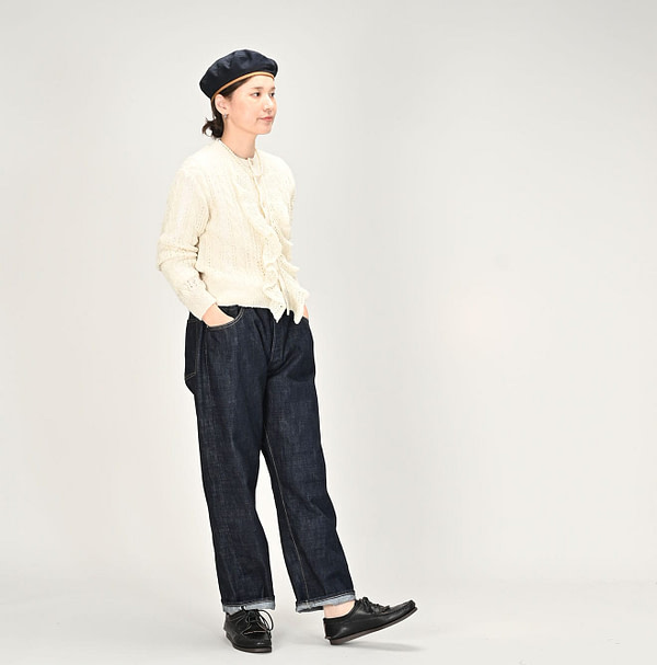 Shetland Cable Lace Frill Cardigan Female Model