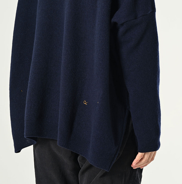 Float Boiled Wool Big Slit Female Model
