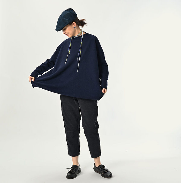 Float Boiled Wool Big Slit Female Model