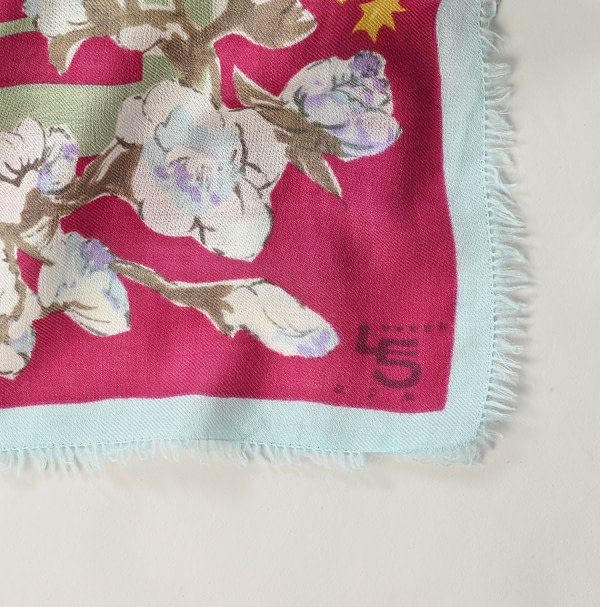 Float Noah Flower Furoshiki Detail