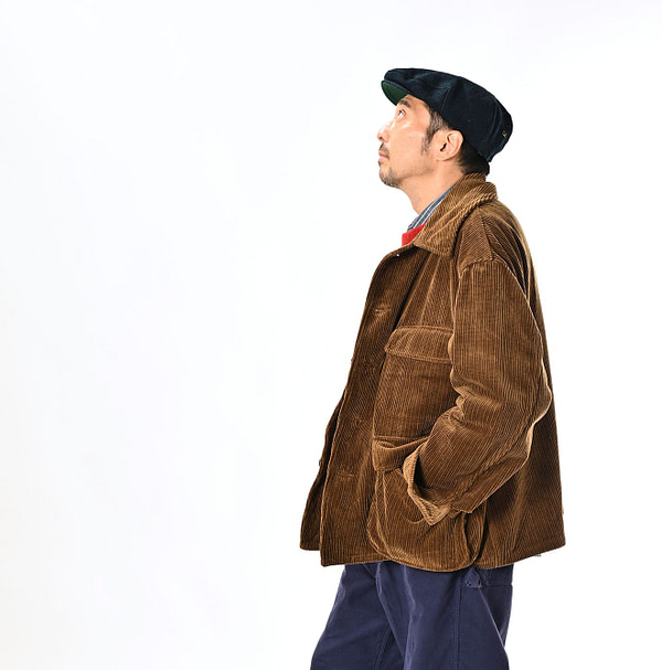Selvedge Corduroy 908 Hunting Jacket Male Model