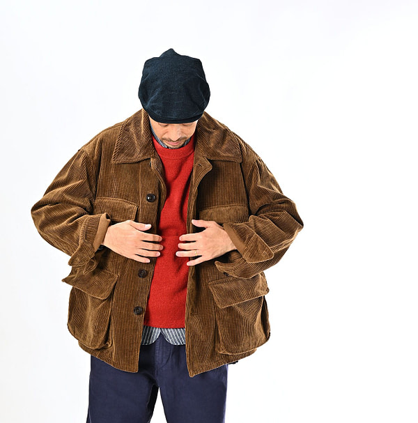 Selvedge Corduroy 908 Hunting Jacket Male Model