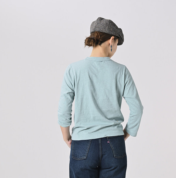 Square T-shirt Female Model