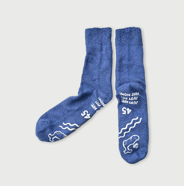 Plant Dyed Dozume Tenjiku Socks Violet
