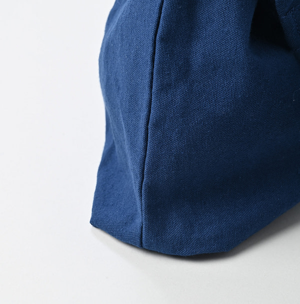 Indian de 45 Star Tote Medium Detail