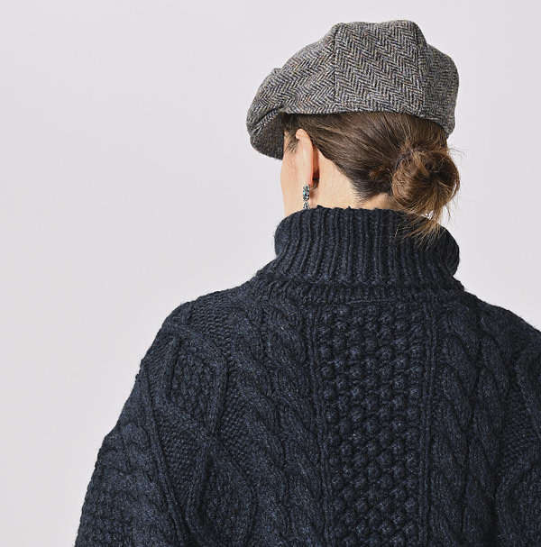 Cashmere Aran Poncho Detail