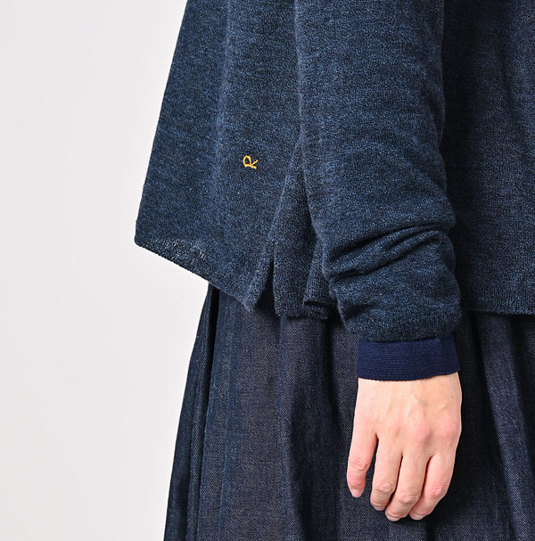 Plant Dyed Cashmere Super Gauze Cache-Coeur Detail