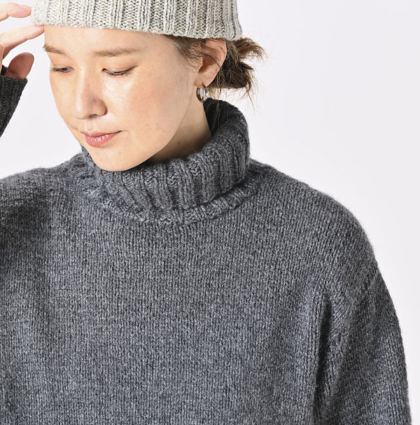 Shetland Cashmere 908 Turtle Female Model