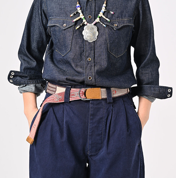 Native Knit Belt Charcoal Female Model