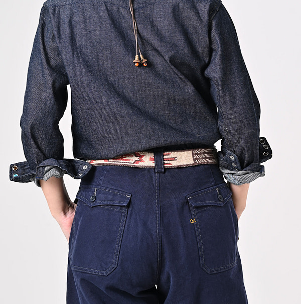 Native Knit Belt Charcoal Female Model