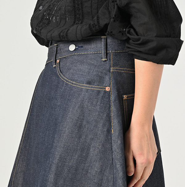 Rye Mugi Denim Crossover Skirt Itchora Detail