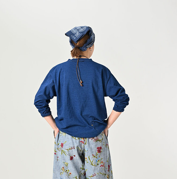 Indigo Long Sleeve 908 Ocean T-shirt Nou Female Model