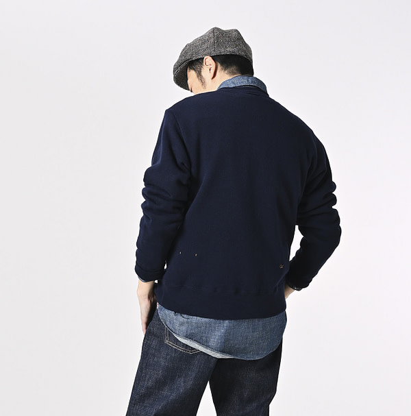 Horizontal Urake 908 Cardigan Male Model