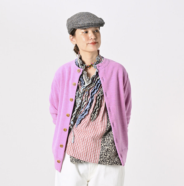 Horizontal Urake 908 Cardigan Female Model