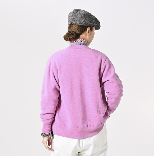 Horizontal Urake 908 Cardigan Female Model