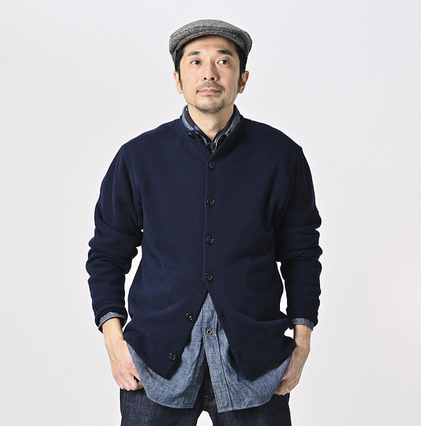 Horizontal Urake 908 Cardigan Male Model