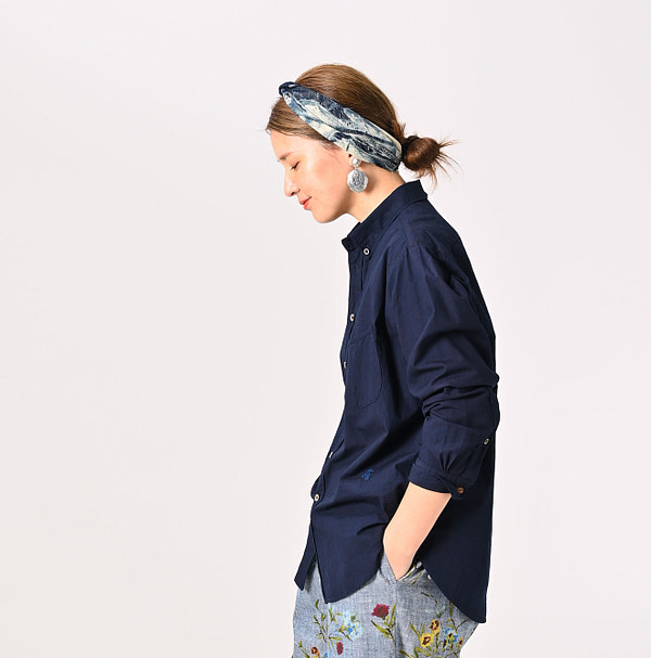 Indigo Batiste 908 Ocean Button Down Shirt Female Model