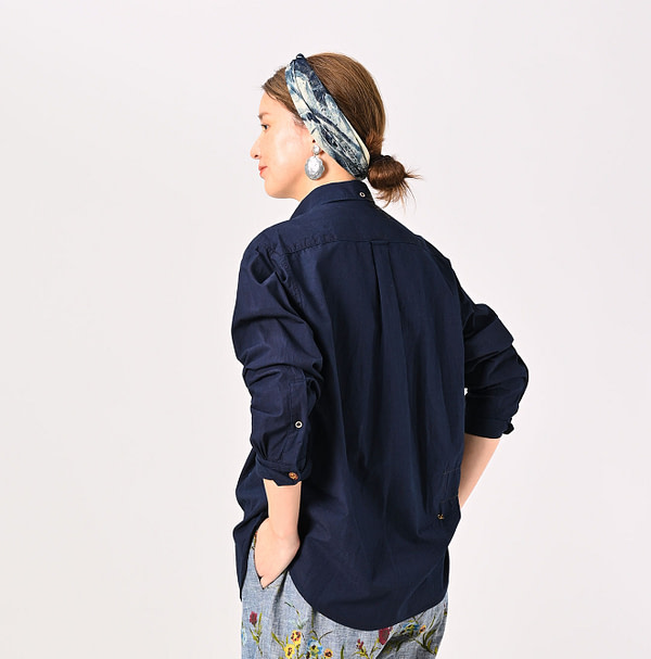 Indigo Batiste 908 Ocean Button Down Shirt Female Model
