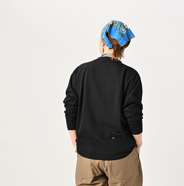 Long Sleeve 908 Ocean T-shirt Female Model