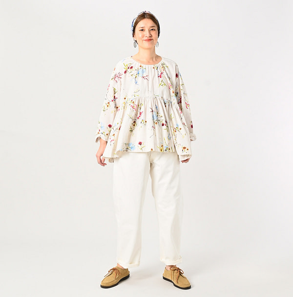 Indian Khadi Next to Spring Print Gathered Blouse Female Model