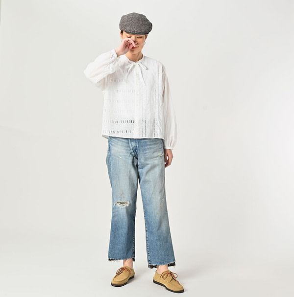 Doama Hira Cutwork Blouse Female Model