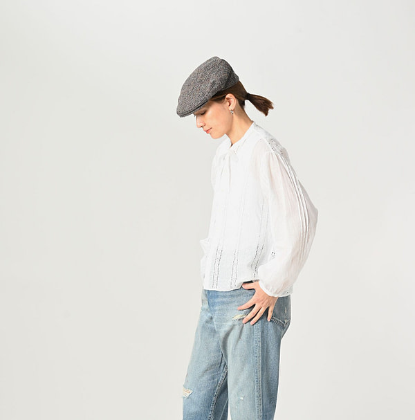 Doama Hira Cutwork Blouse Female Model