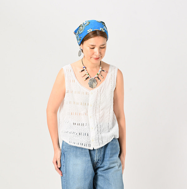 Doama Hira Cutwork Camisole Female Model