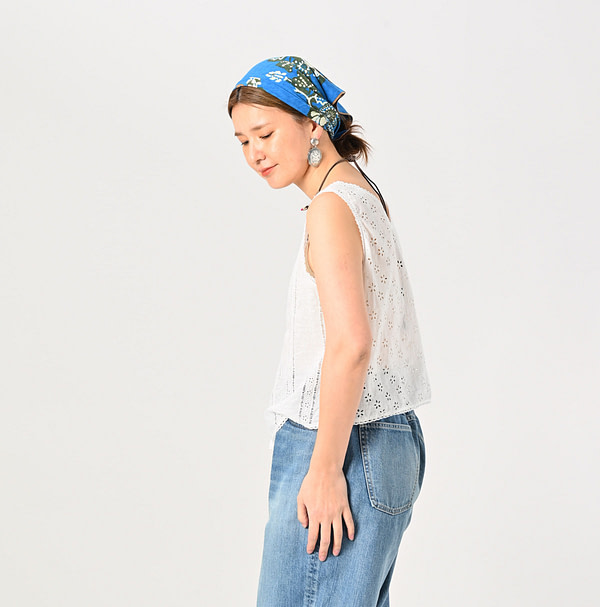 Doama Hira Cutwork Camisole Female Model