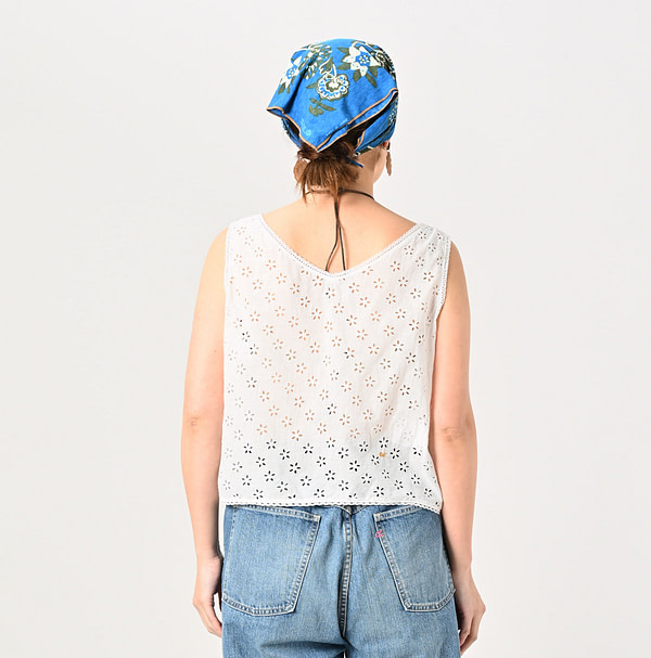 Doama Hira Cutwork Camisole Female Model