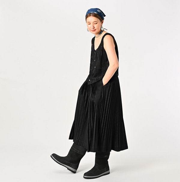 Doama Hira Cutwork Camisole Female Model