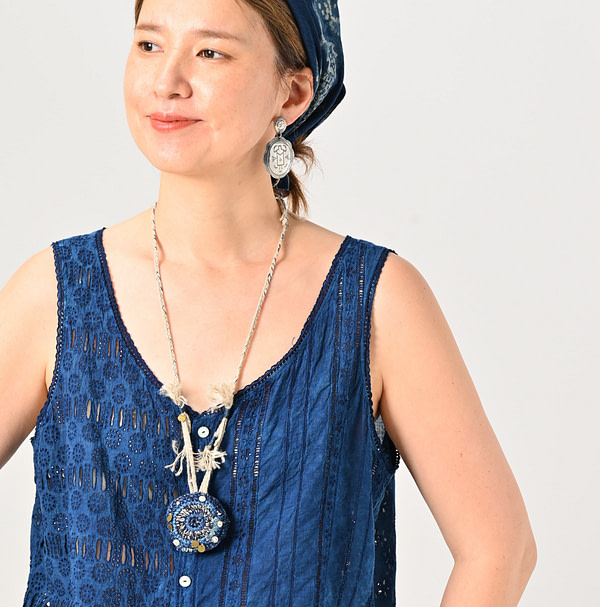 Ai Doama Hira Cutwork Camisole Female Model
