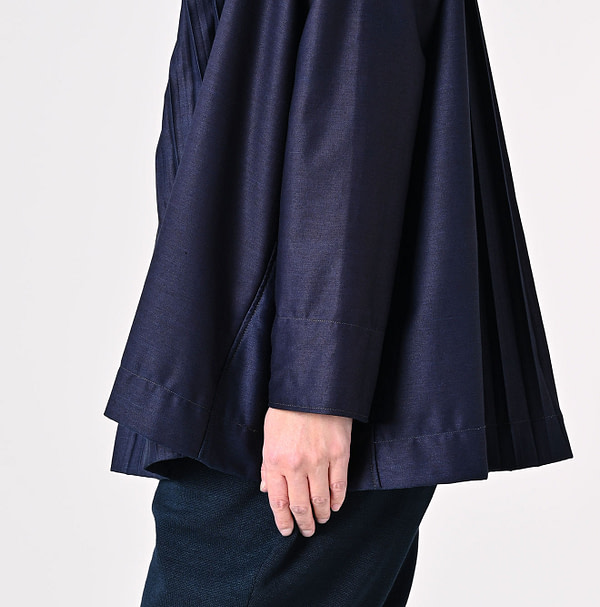 Indigo Chestnut Satin Smock Blouse Detail