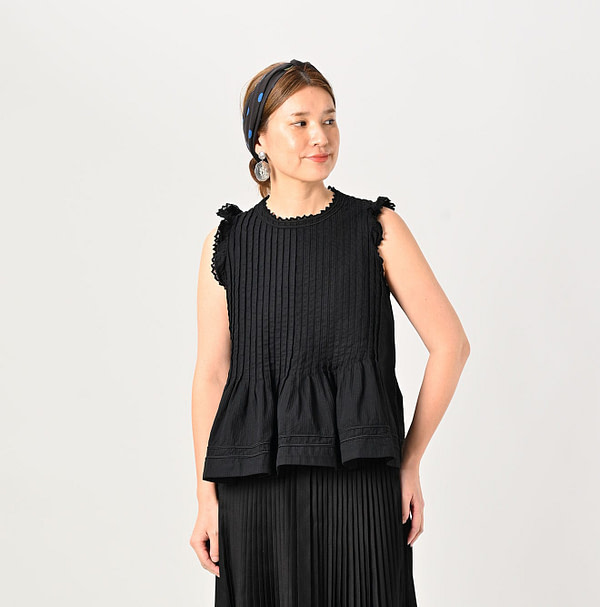 Dobby Stripe Sleeveless Top Female Model