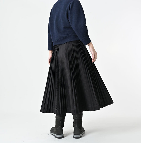 Chestnut Satin Pleats Skirt Female Model