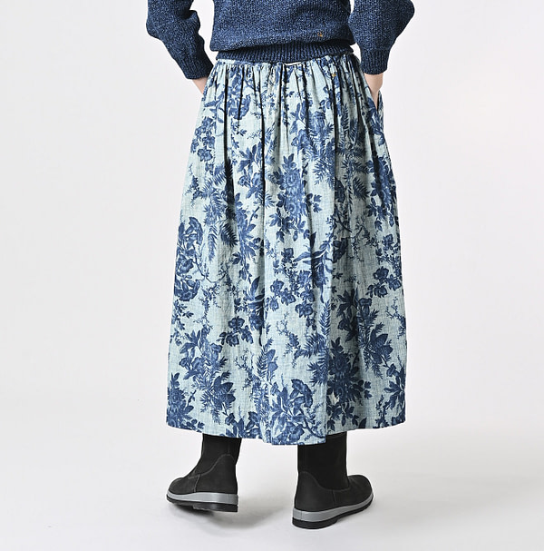 Indigo Hira Lapis Print Skirt Indigo Discharge Print Female Model