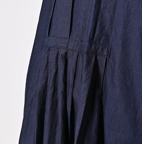 Indigo Chestnut Satin Tuck Dress Detail