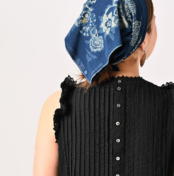 Dobby Stripe Tuck Flare Dress Detail