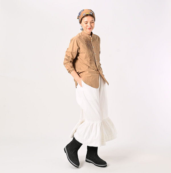 Dobby Stripe Rapper Pants Female Model