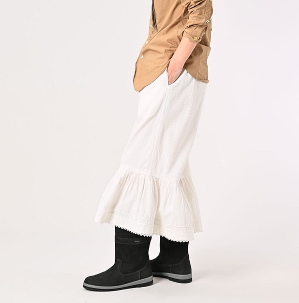 Dobby Stripe Rapper Pants Female Model