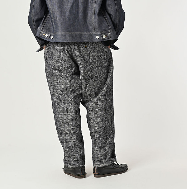 Basket Pattern Jacquard Denim 908 Peg Top Pants Male Model