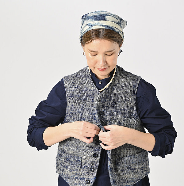 Ai Indian Linen Silk Tweed 908 Vest Female Model