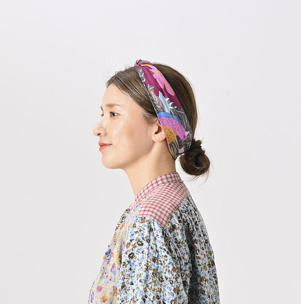 Silk Anemone Bird Bandana Female Model