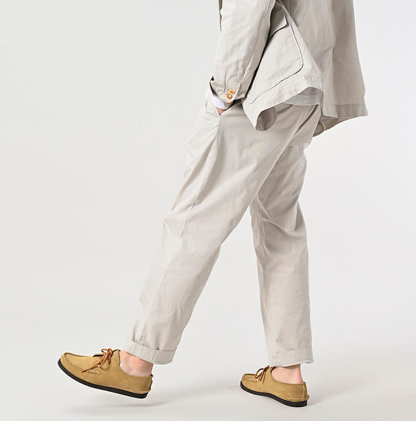 Thin Gabardine Easy Slacks MEN Male Model