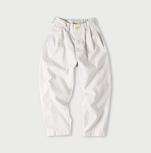 Tabi Cloth 908 Peg Top Pants Antique White