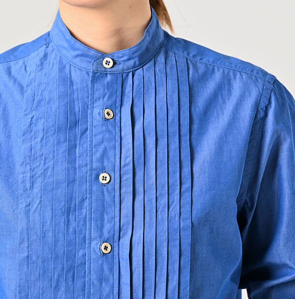 Miko 908 Loafer Pintuck Stand Collar Shirt Detail
