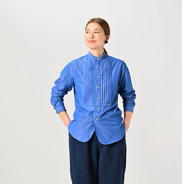 Miko 908 Loafer Pintuck Stand Collar Shirt Female Model