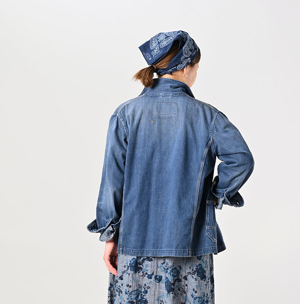 Mon-petit Denim 908 4-pocket Shirt Tan Female Model